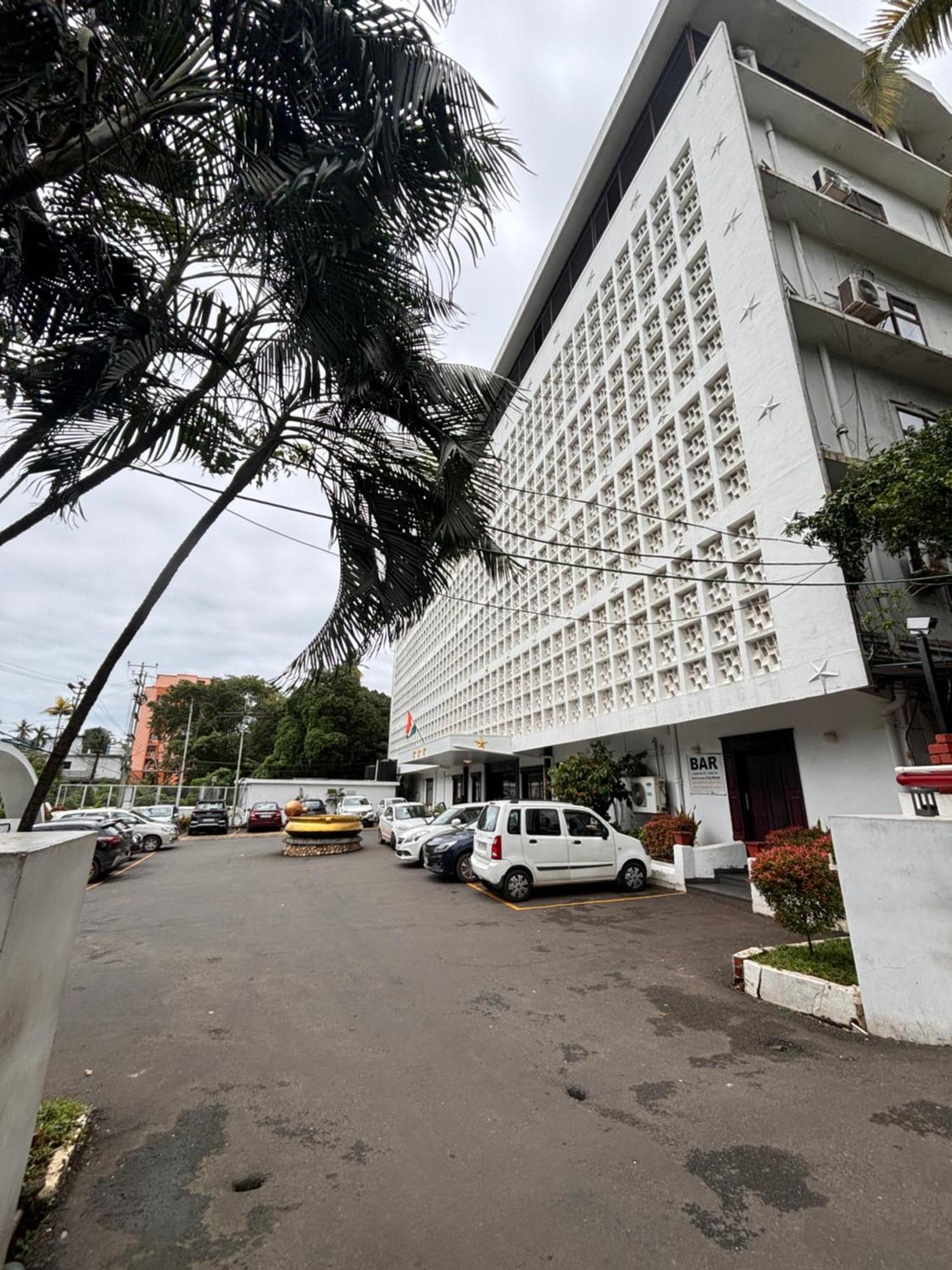 Maharani Hotel Calecute Exterior foto