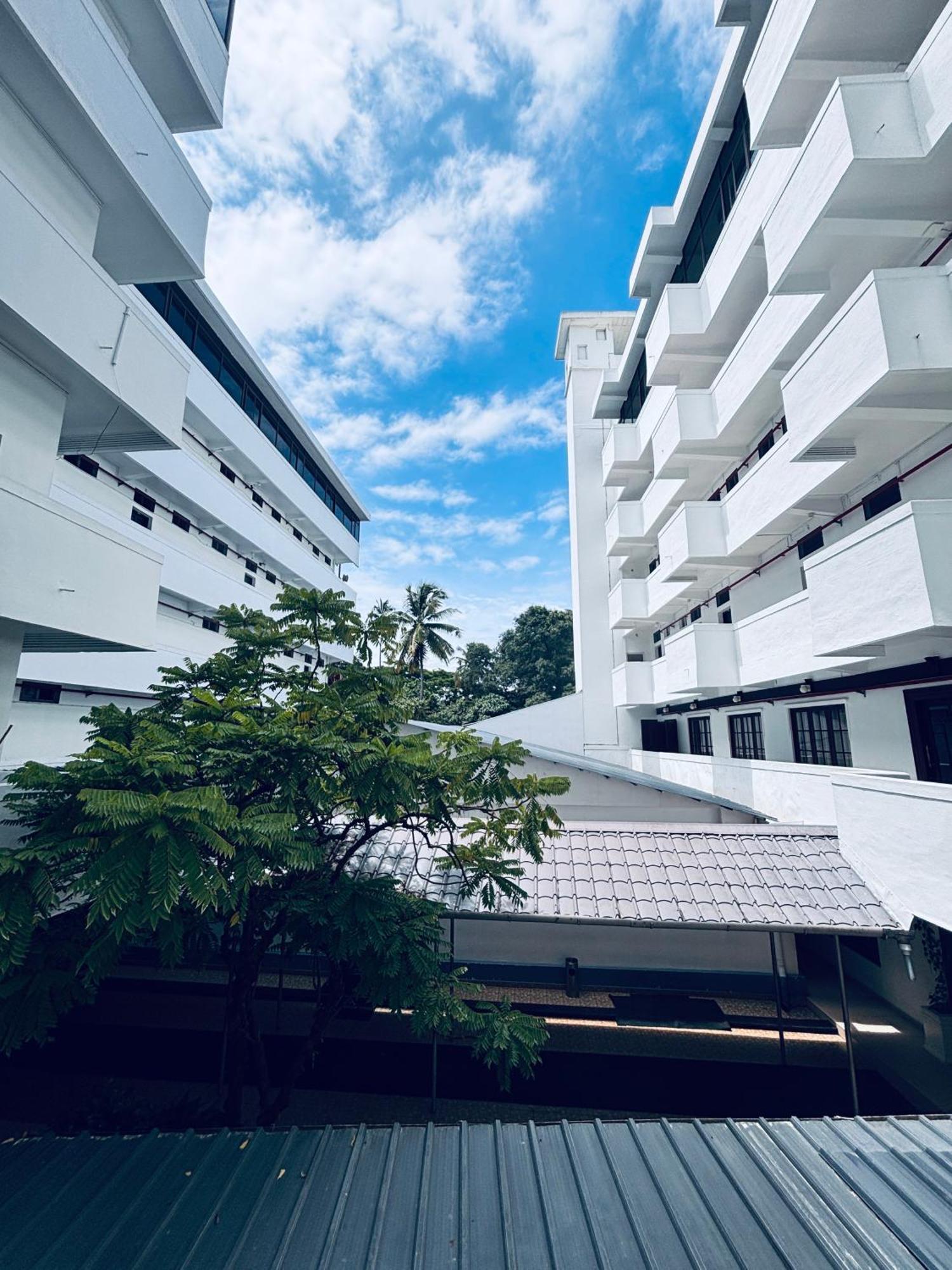 Maharani Hotel Calecute Exterior foto